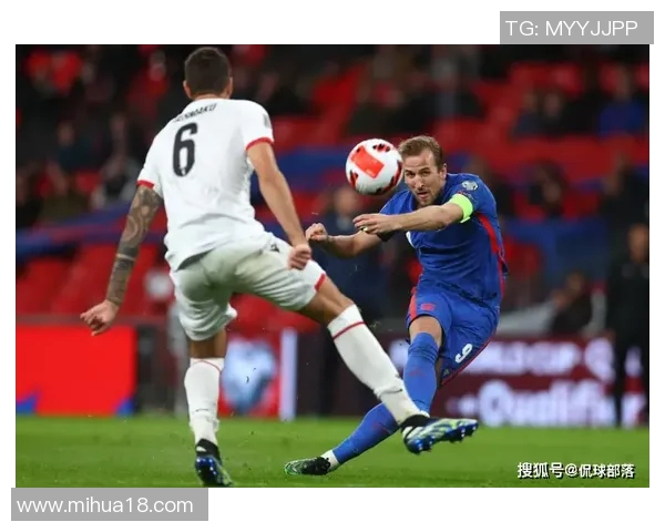 雷丁队与吉灵汉姆队的精彩对决分析与赛前展望